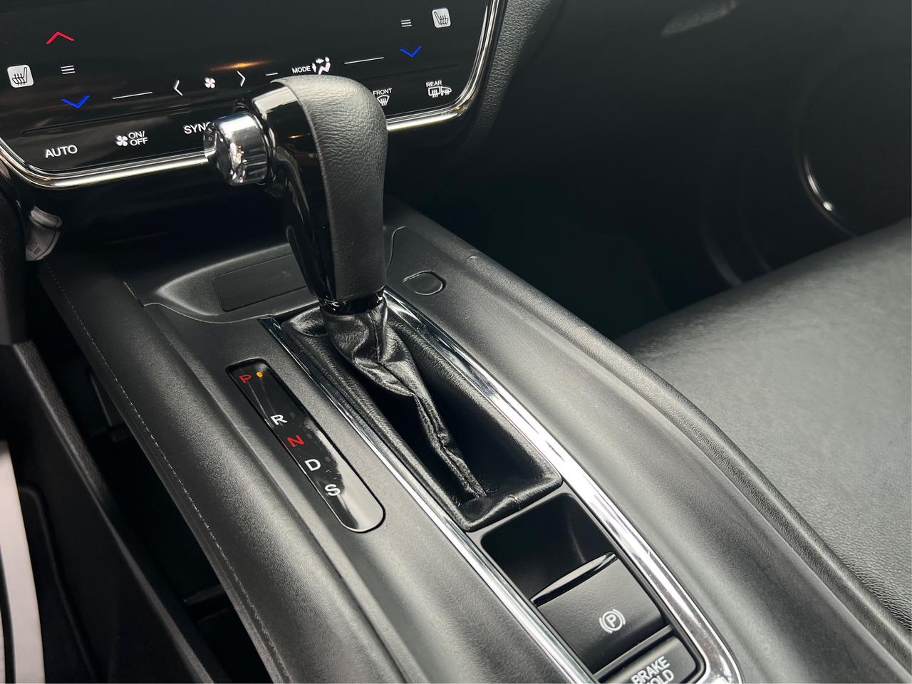 2016 Honda HR-V 4WD 4dr CVT EX-L w-Navi ROOF LEATHER WE FINANCE Photo