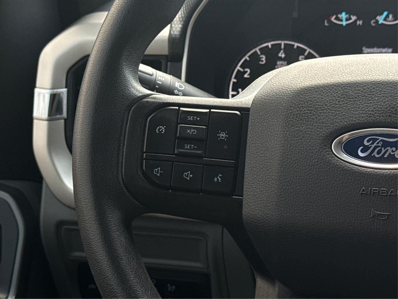 2021 Ford F-150 XL MINT! MUST SEE! WE FINANCE ALL CREDIT! Photo