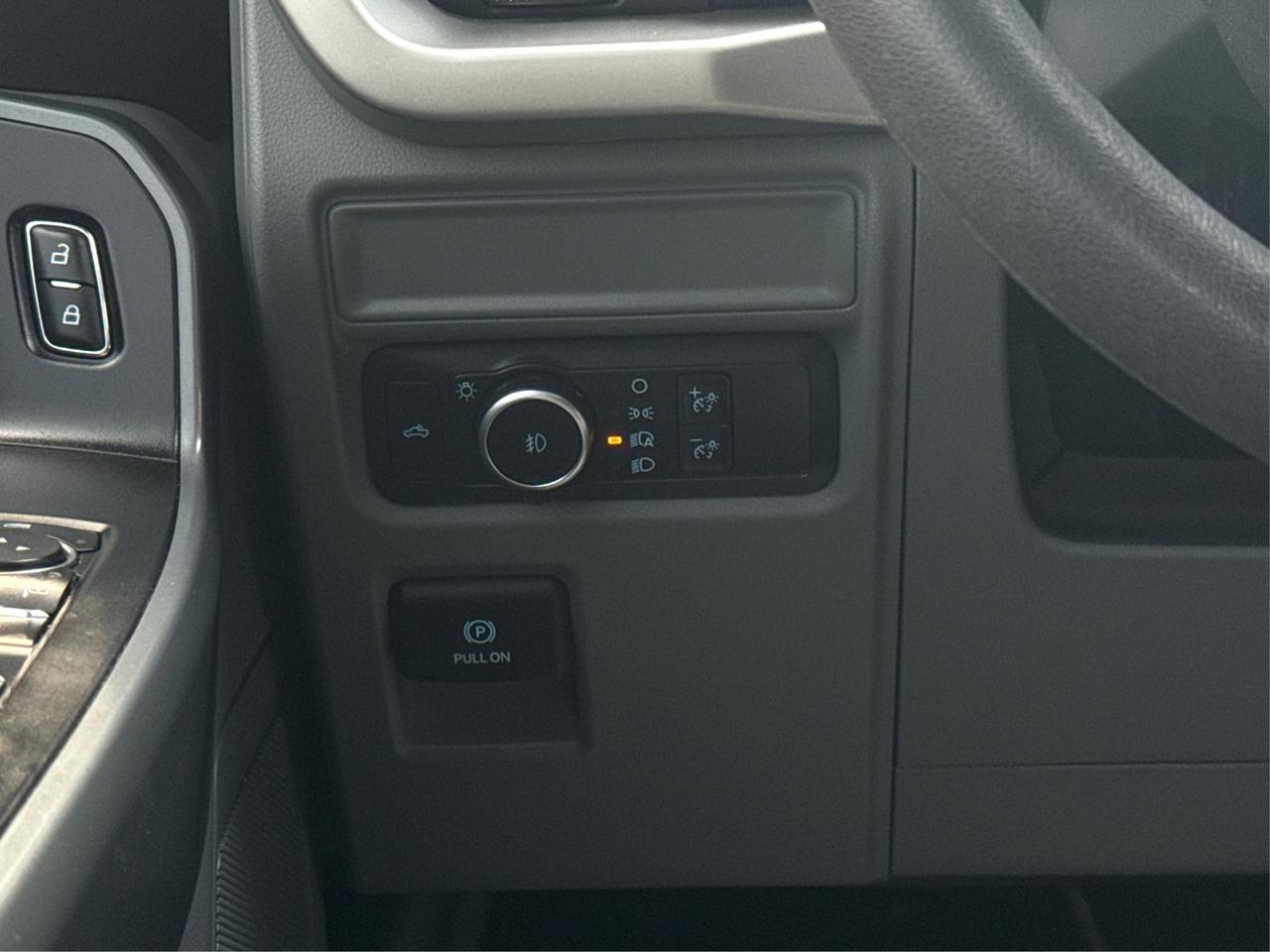 2021 Ford F-150 XL MINT! MUST SEE! WE FINANCE ALL CREDIT! Photo