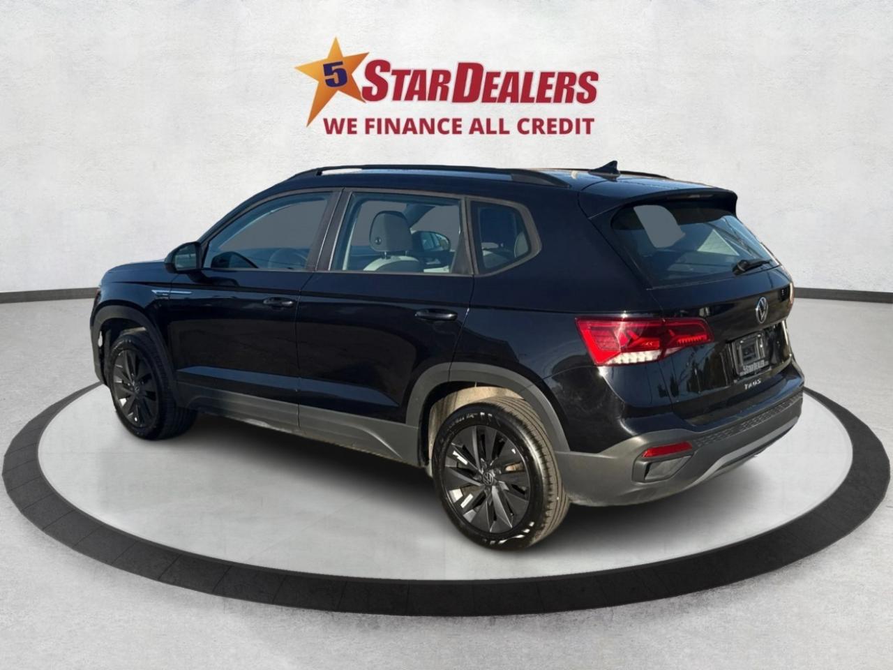 2024 Volkswagen Taos Trendline HEATED SEATS LOW KM WE FINANCE ALL CREDT Photo4