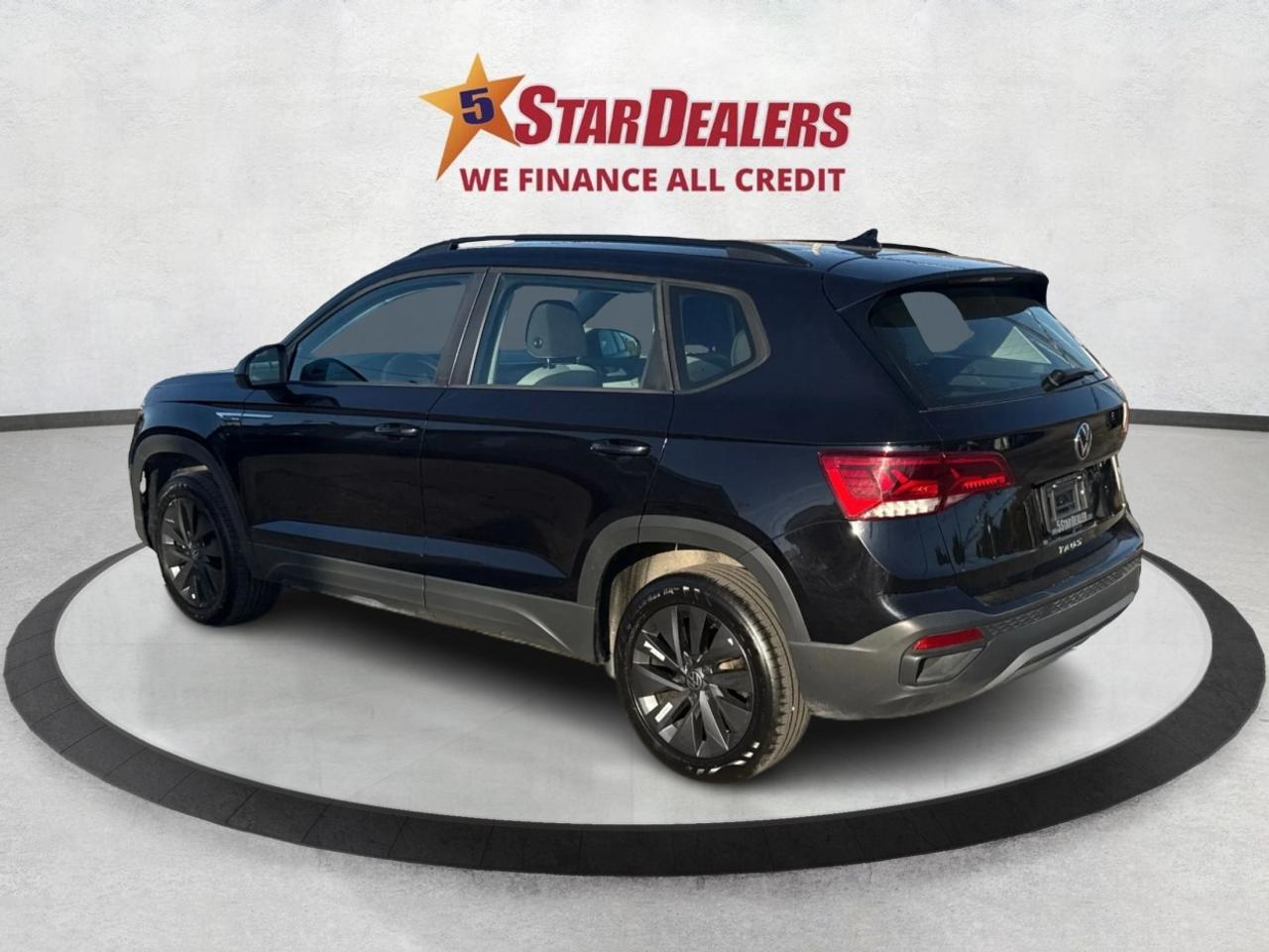 2024 Volkswagen Taos Trendline HEATED SEATS LOW KM WE FINANCE ALL CREDT Photo