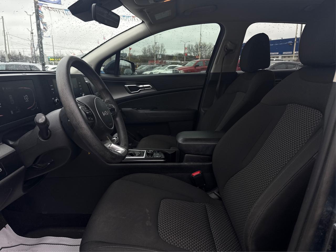2023 Kia Sportage FWD HEATED SEATS REAR CAM WE FINANCE ALL CREDIT! Photo