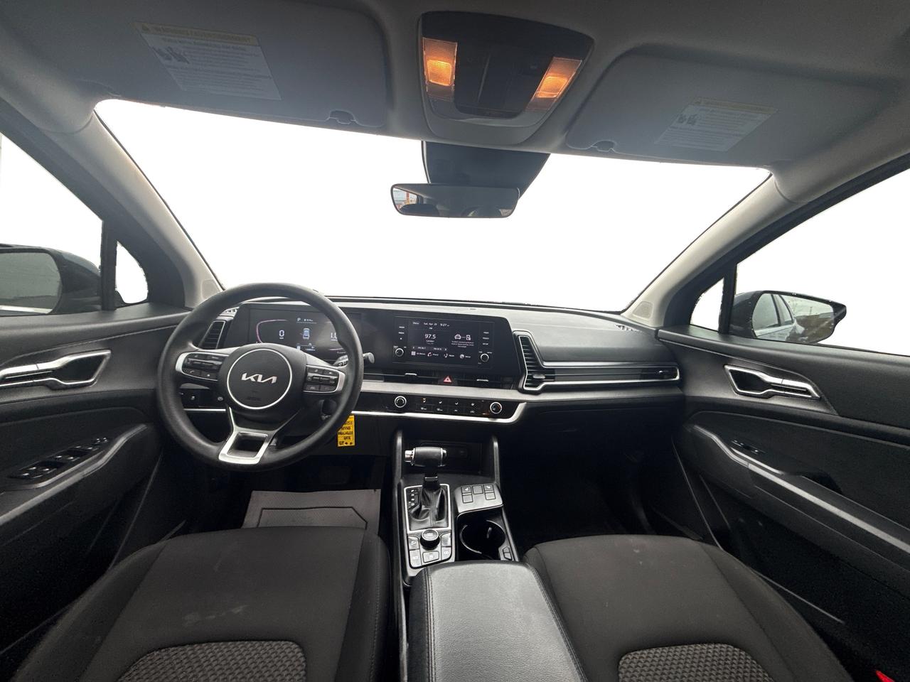 2023 Kia Sportage FWD HEATED SEATS REAR CAM WE FINANCE ALL CREDIT! Photo