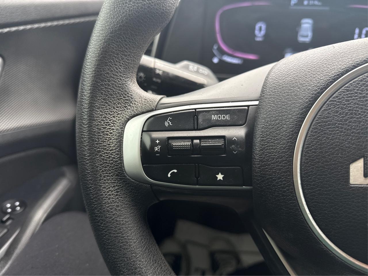 2023 Kia Sportage FWD HEATED SEATS REAR CAM WE FINANCE ALL CREDIT! Photo