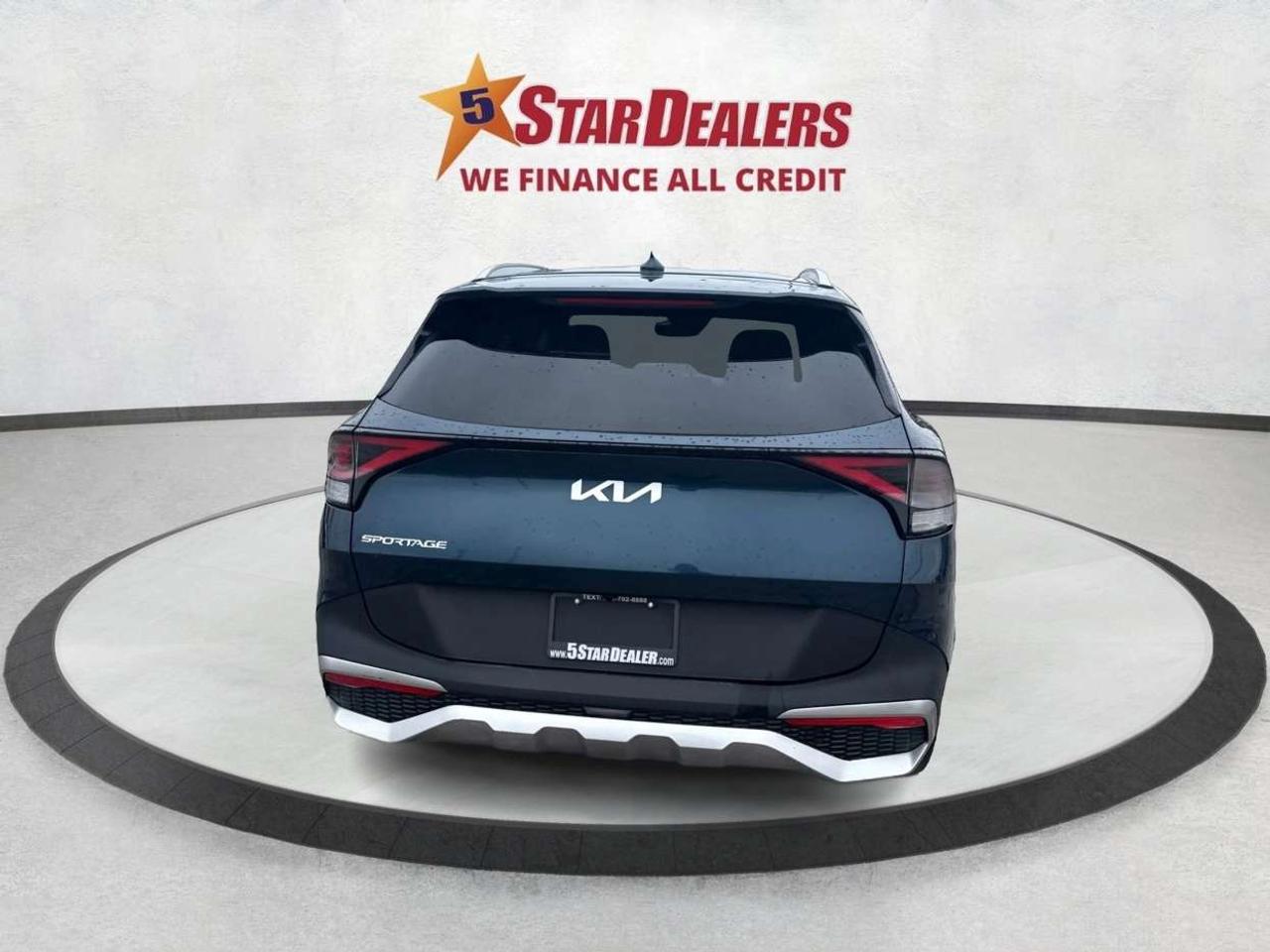 2023 Kia Sportage FWD HEATED SEATS REAR CAM WE FINANCE ALL CREDIT! Photo