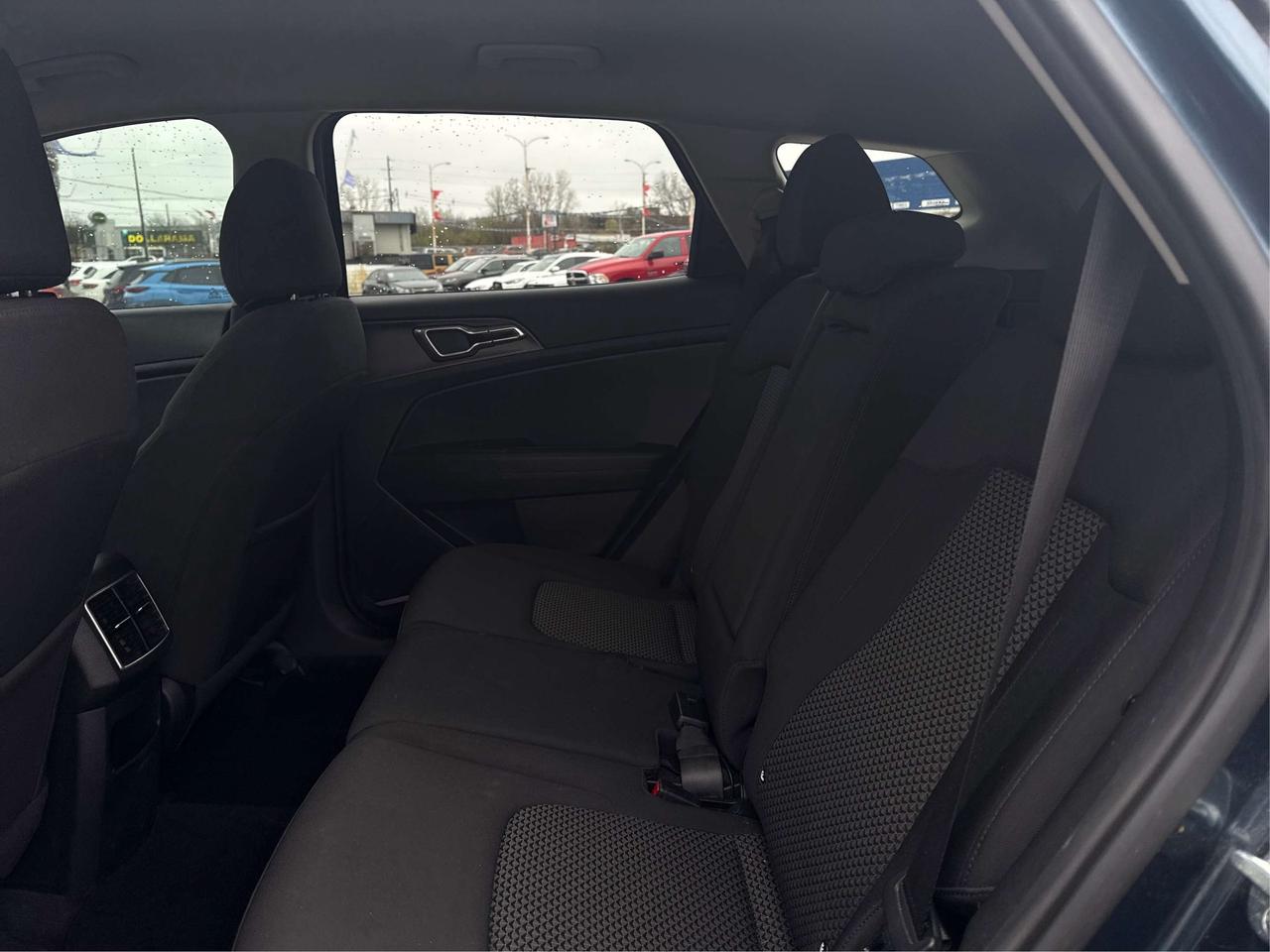 2023 Kia Sportage FWD HEATED SEATS REAR CAM WE FINANCE ALL CREDIT! Photo