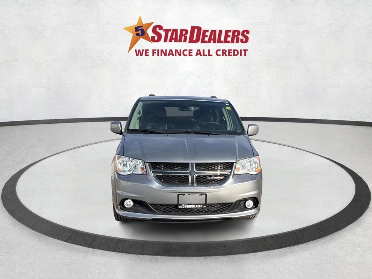 2017 Dodge Grand Caravan NAV LEATHER SUNROOF LOADED! WE FINANCE ALL CREDIT Photo