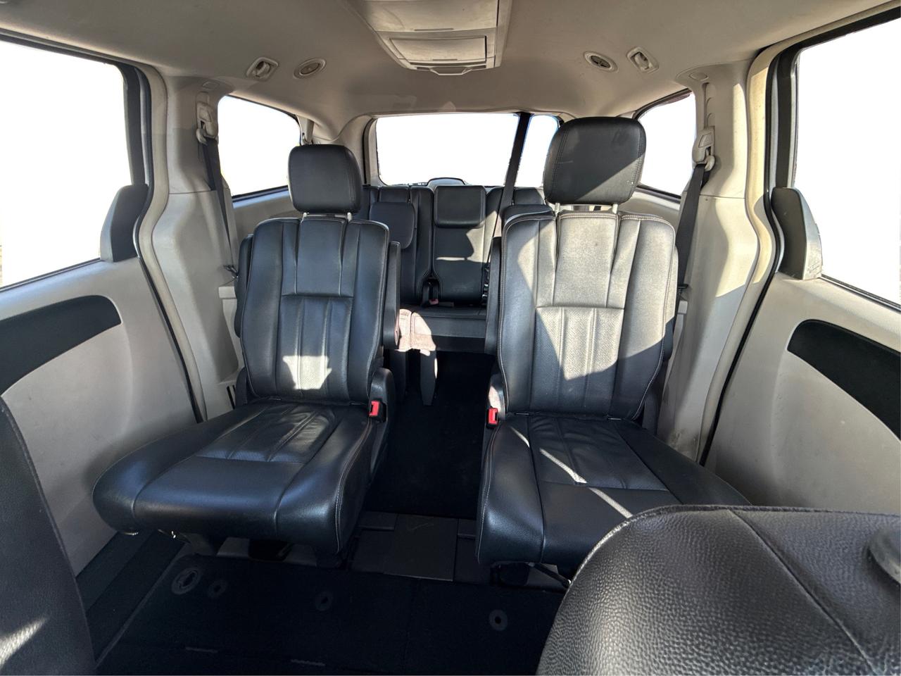 2017 Dodge Grand Caravan NAV LEATHER SUNROOF LOADED! WE FINANCE ALL CREDIT Photo