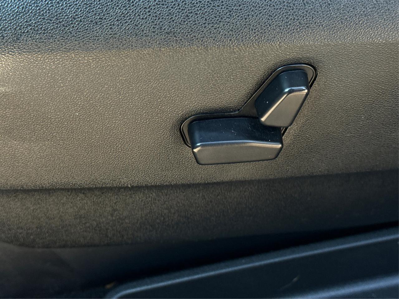 2017 Dodge Grand Caravan NAV LEATHER SUNROOF LOADED! WE FINANCE ALL CREDIT Photo