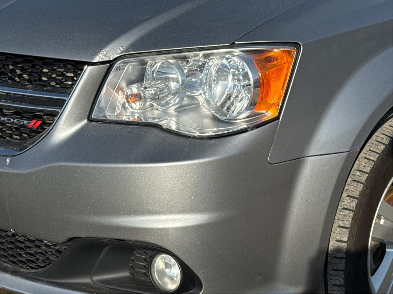 2017 Dodge Grand Caravan NAV LEATHER SUNROOF LOADED! WE FINANCE ALL CREDIT Photo