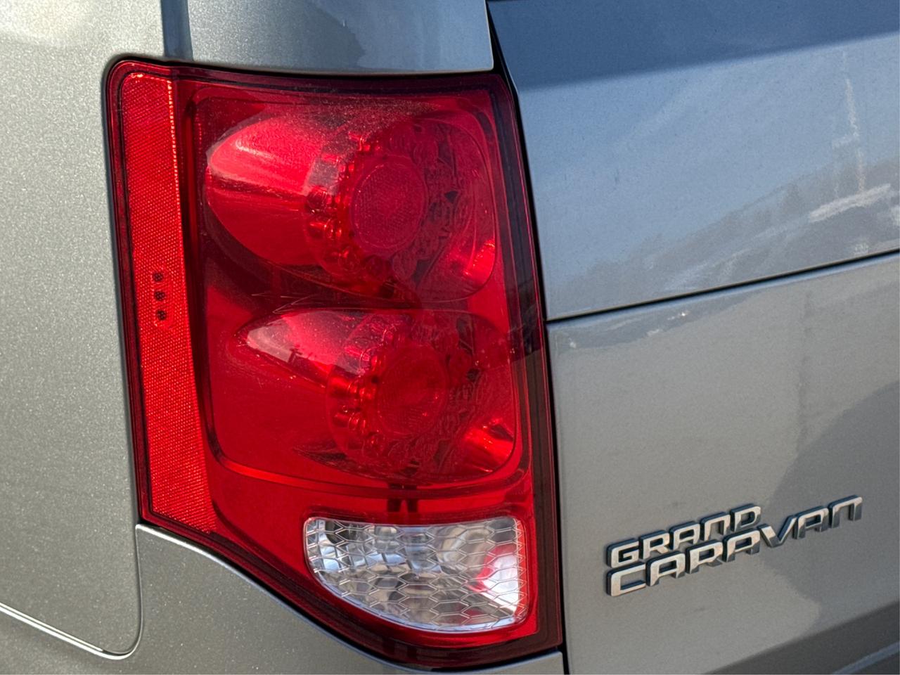 2017 Dodge Grand Caravan NAV LEATHER SUNROOF LOADED! WE FINANCE ALL CREDIT Photo