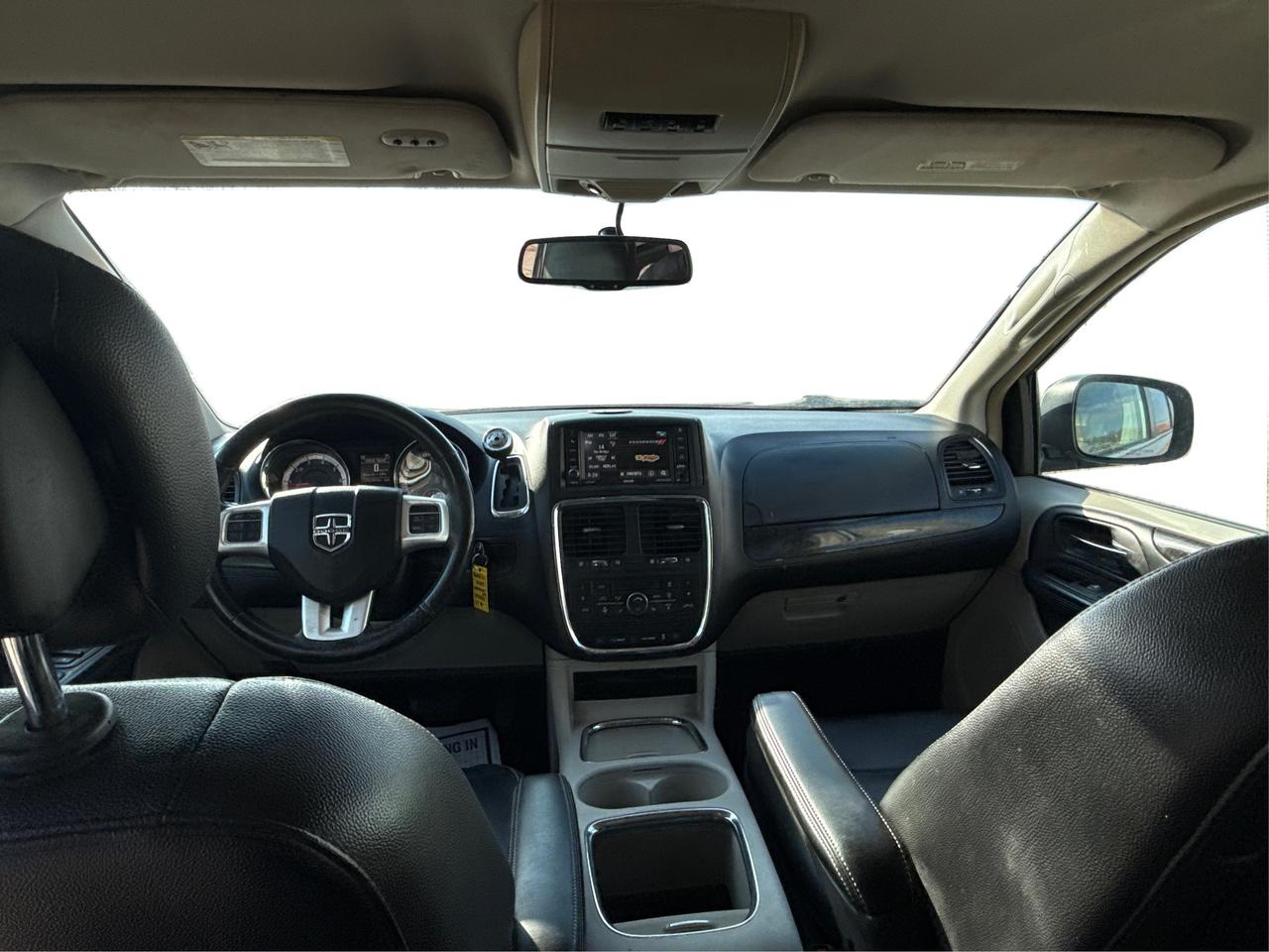 2017 Dodge Grand Caravan NAV LEATHER SUNROOF LOADED! WE FINANCE ALL CREDIT Photo