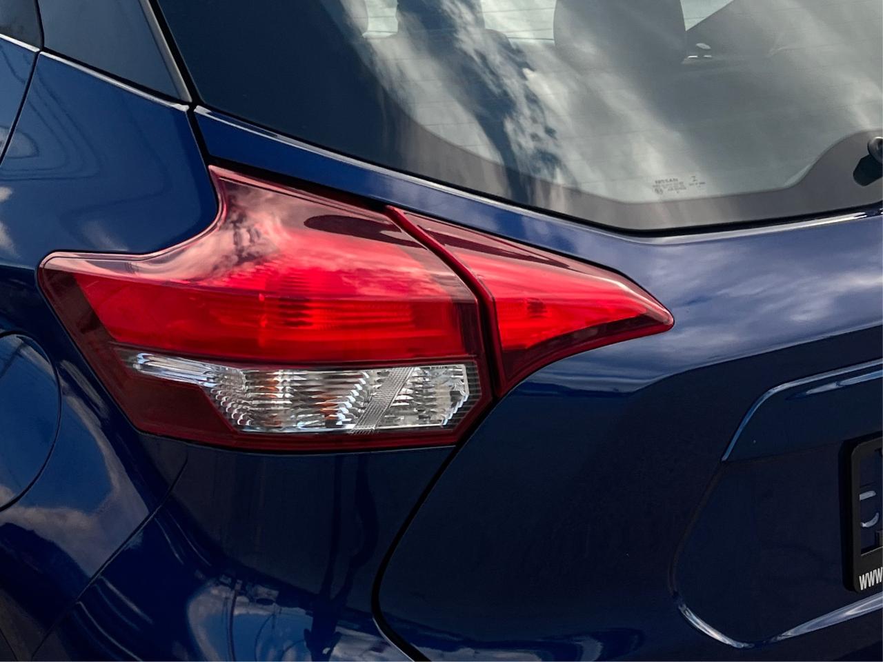 2019 Nissan Kicks SV 1 OWNER HEATD SEATS WE FINANCE ALL CREDIT Photo