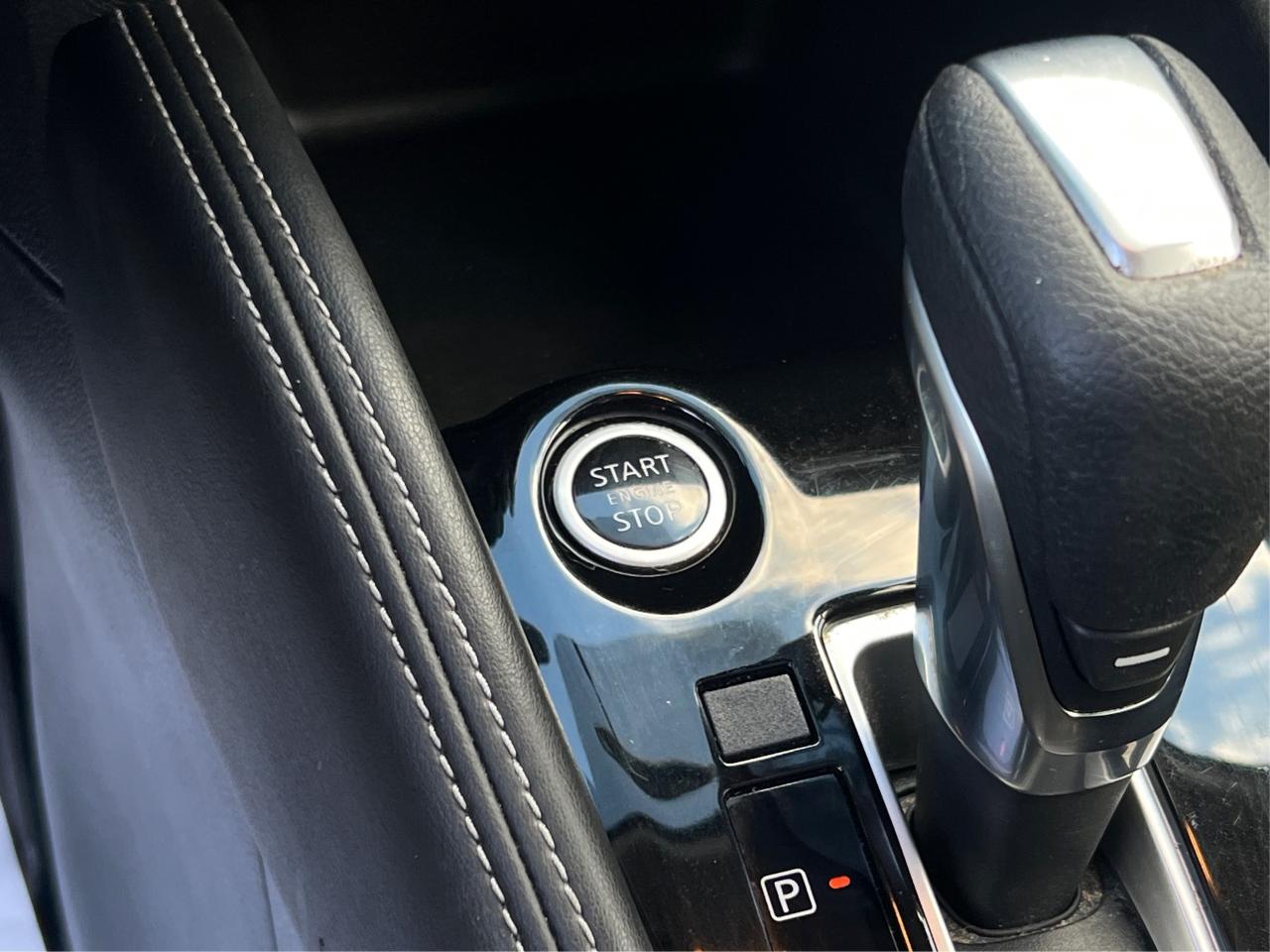 2019 Nissan Kicks SV 1 OWNER HEATD SEATS WE FINANCE ALL CREDIT Photo