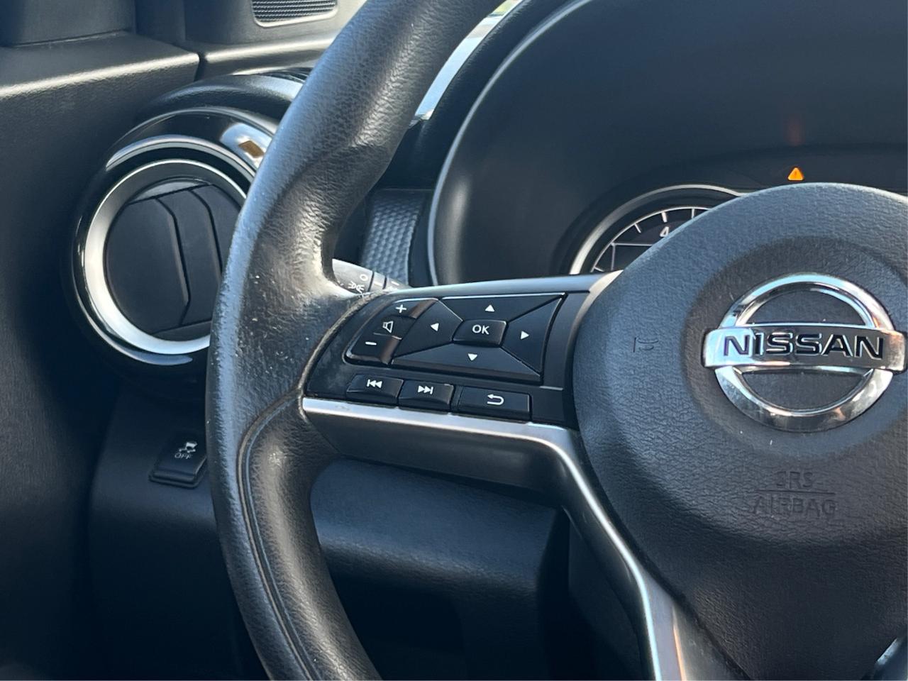 2019 Nissan Kicks SV 1 OWNER HEATD SEATS WE FINANCE ALL CREDIT Photo