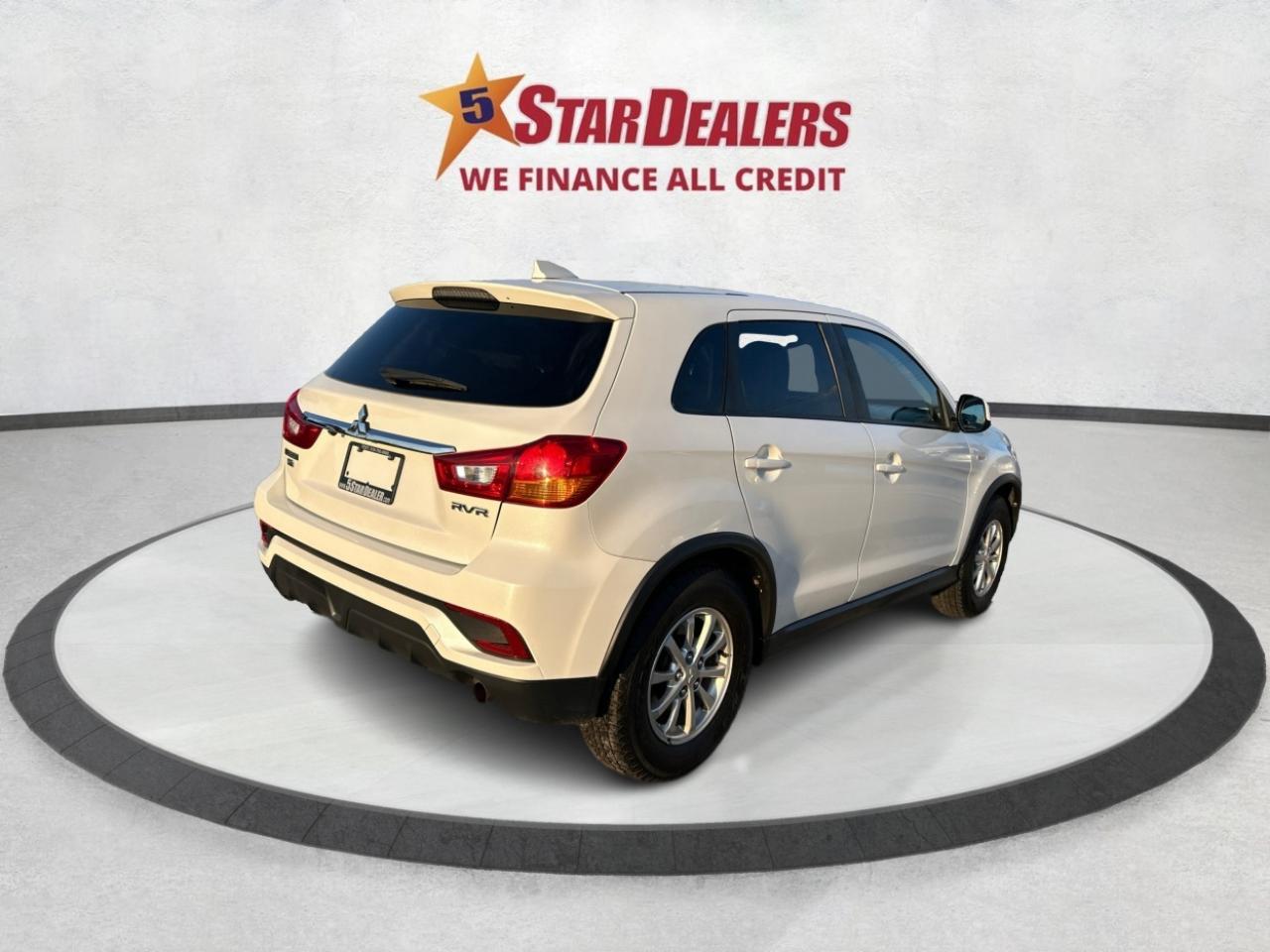 2018 Mitsubishi RVR AWD R-CAM LOADED CLEAN! WE FINANCE ALL CREDIT! Photo