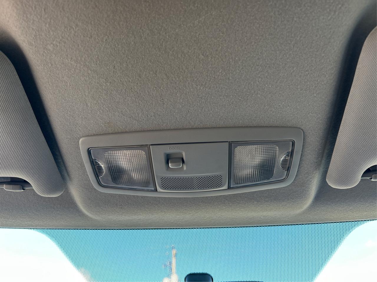 2018 Mitsubishi RVR AWD R-CAM LOADED CLEAN! WE FINANCE ALL CREDIT! Photo