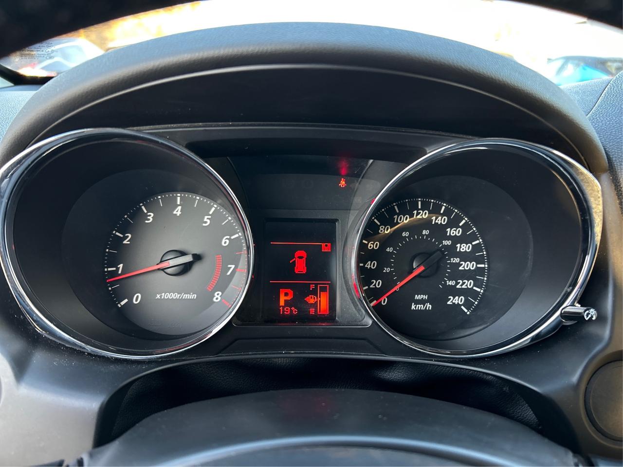 2018 Mitsubishi RVR AWD R-CAM LOADED CLEAN! WE FINANCE ALL CREDIT! Photo