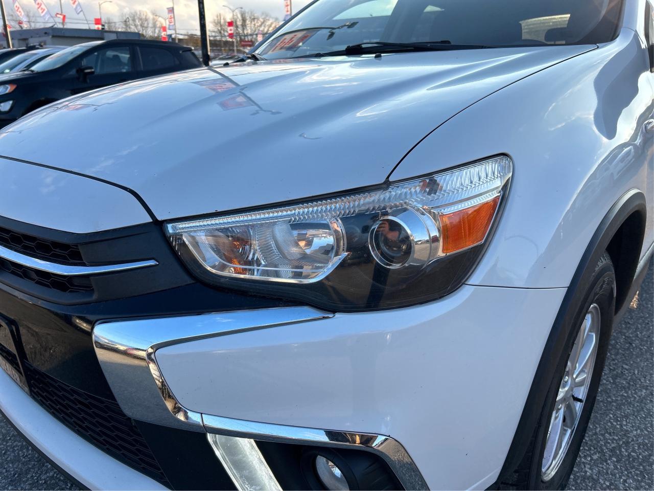 2018 Mitsubishi RVR AWD R-CAM LOADED CLEAN! WE FINANCE ALL CREDIT! Photo