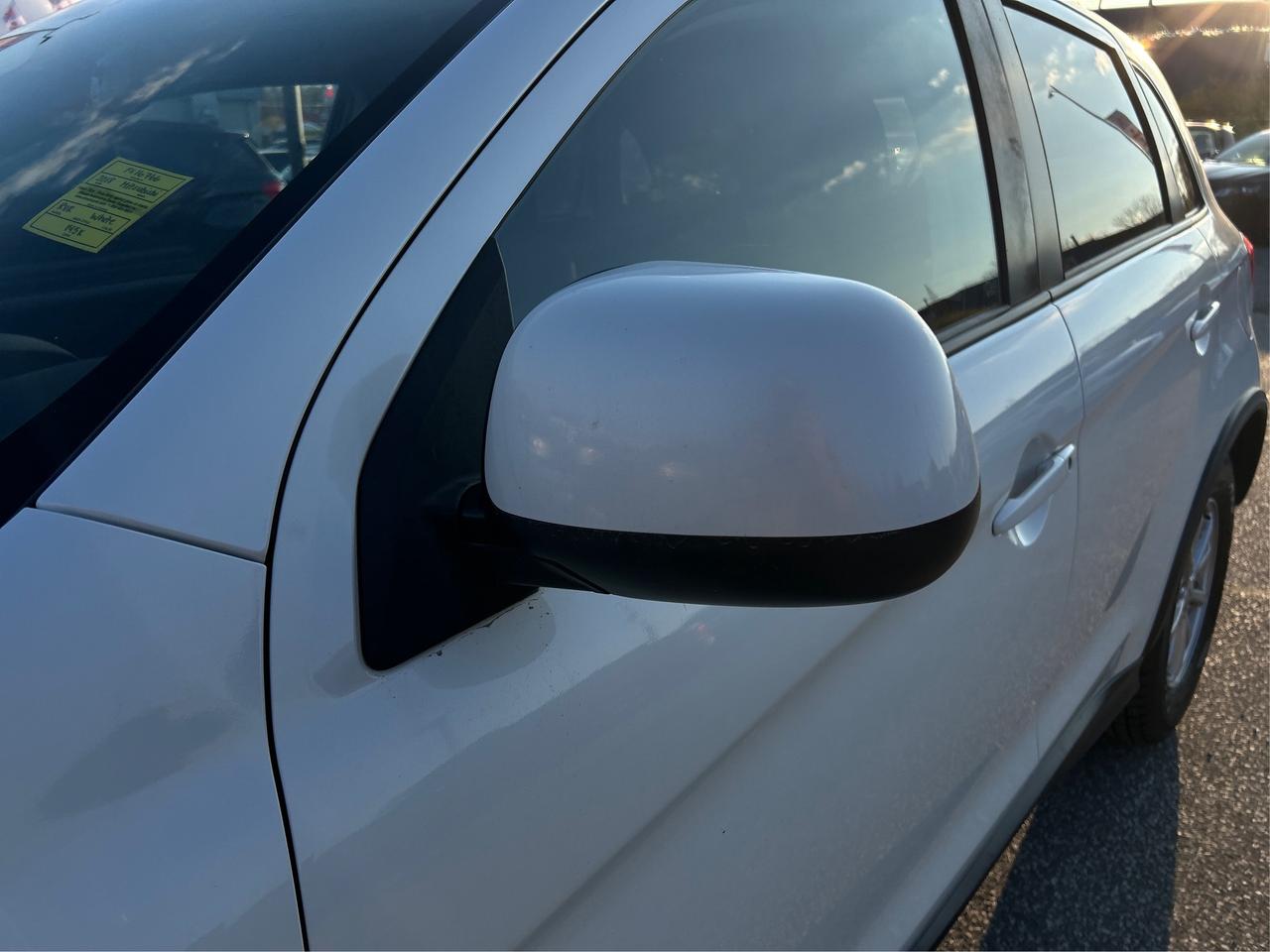 2018 Mitsubishi RVR AWD R-CAM LOADED CLEAN! WE FINANCE ALL CREDIT! Photo