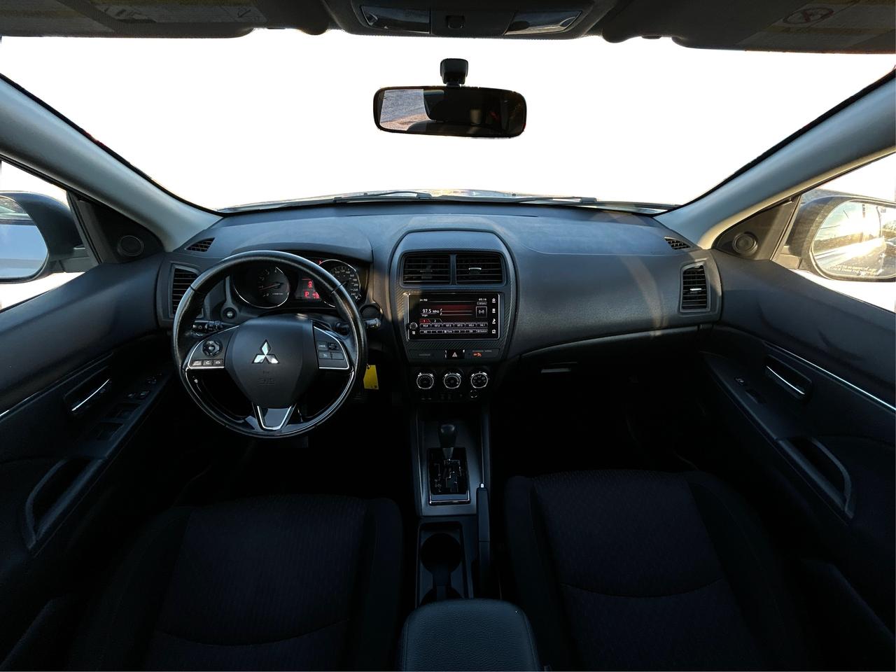 2018 Mitsubishi RVR AWD R-CAM LOADED CLEAN! WE FINANCE ALL CREDIT! Photo