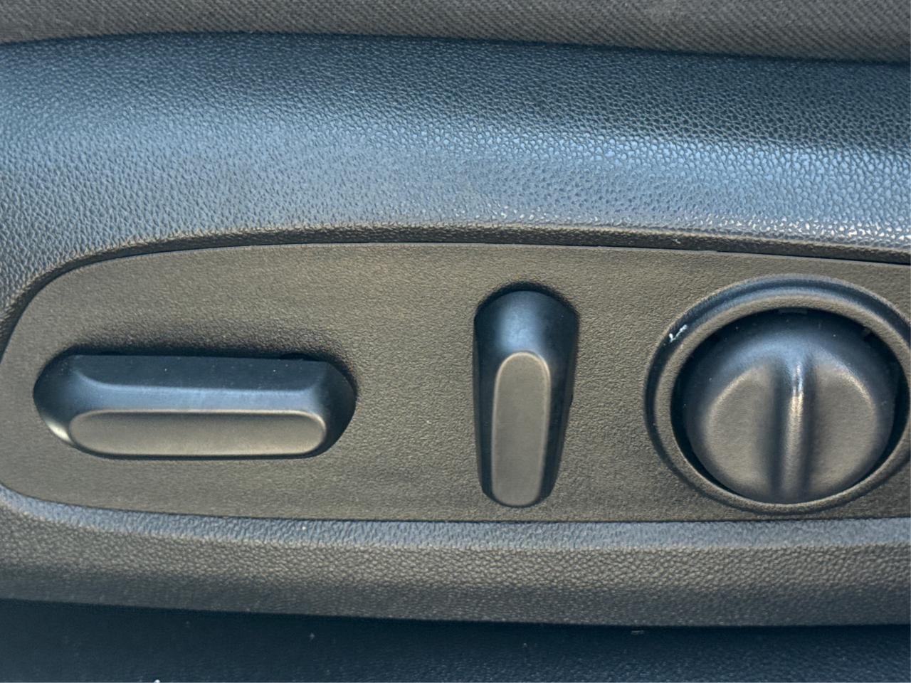 2019 Chevrolet Equinox LT HEATED SEATS LOADED WE FINANCE ALL CREDIT! Photo