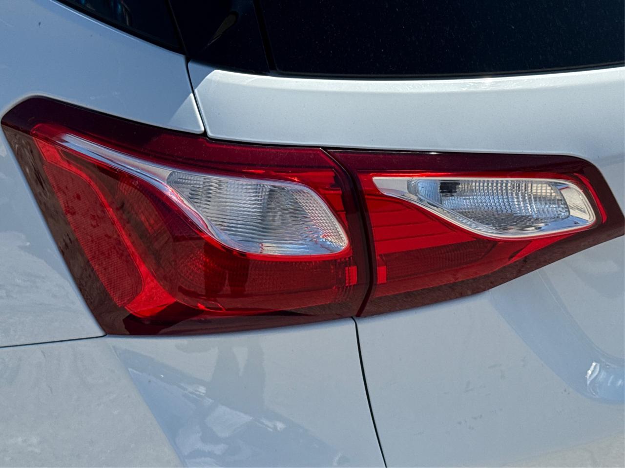 2019 Chevrolet Equinox LT HEATED SEATS LOADED WE FINANCE ALL CREDIT! Photo