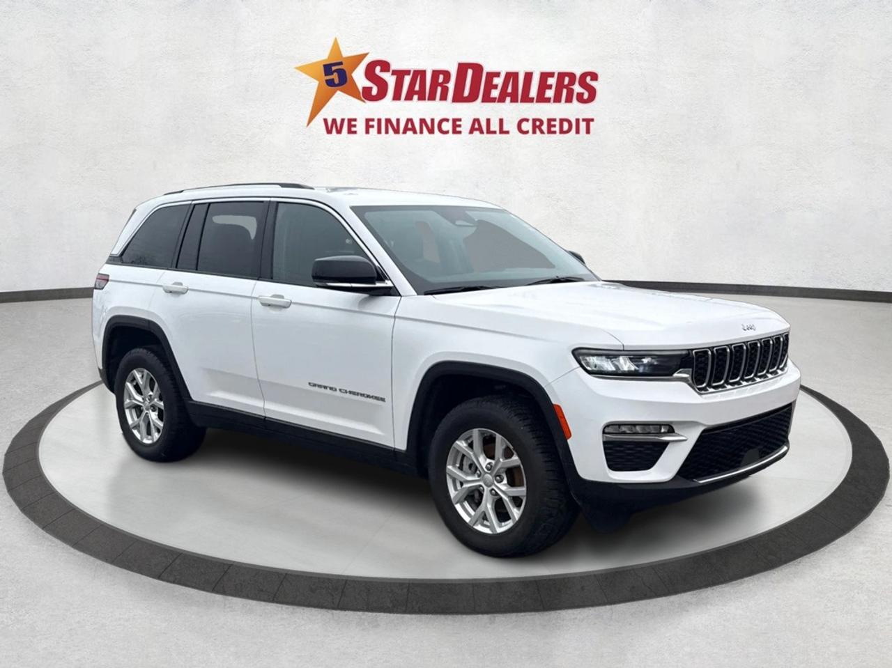 2023 Jeep Grand Cherokee NAV LEATHER HEATED SEATS! WE FINANCE ALL CREDIT! Photo