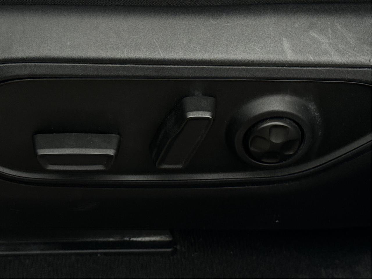 2023 Jeep Grand Cherokee NAV LEATHER HEATED SEATS! WE FINANCE ALL CREDIT! Photo