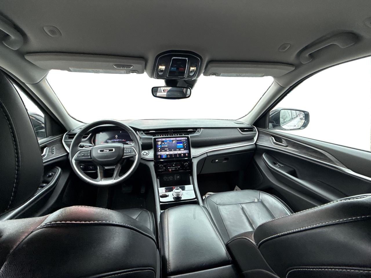 2023 Jeep Grand Cherokee NAV LEATHER HEATED SEATS! WE FINANCE ALL CREDIT! Photo