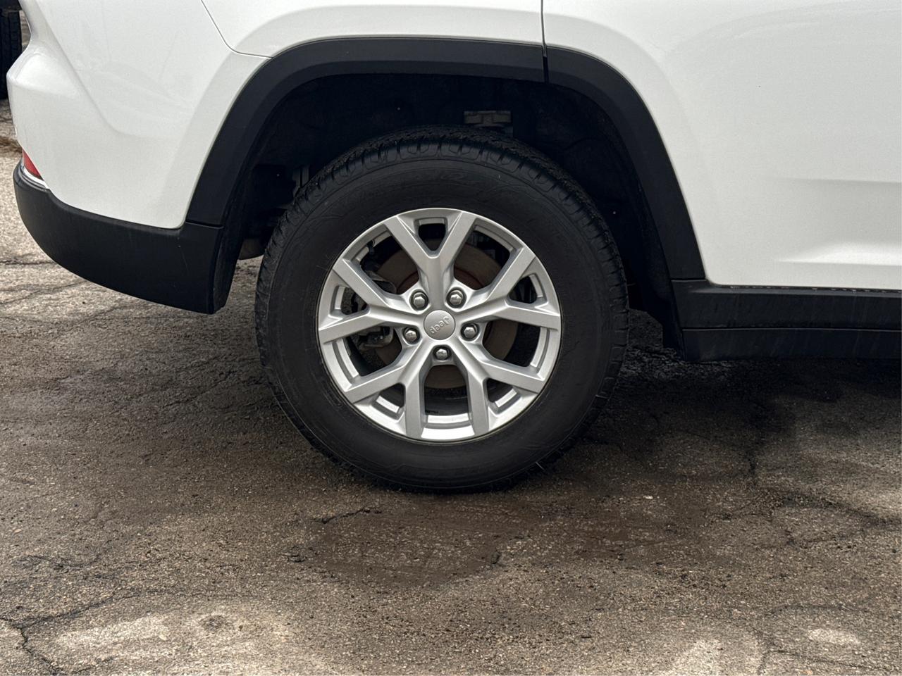 2023 Jeep Grand Cherokee NAV LEATHER HEATED SEATS! WE FINANCE ALL CREDIT! Photo