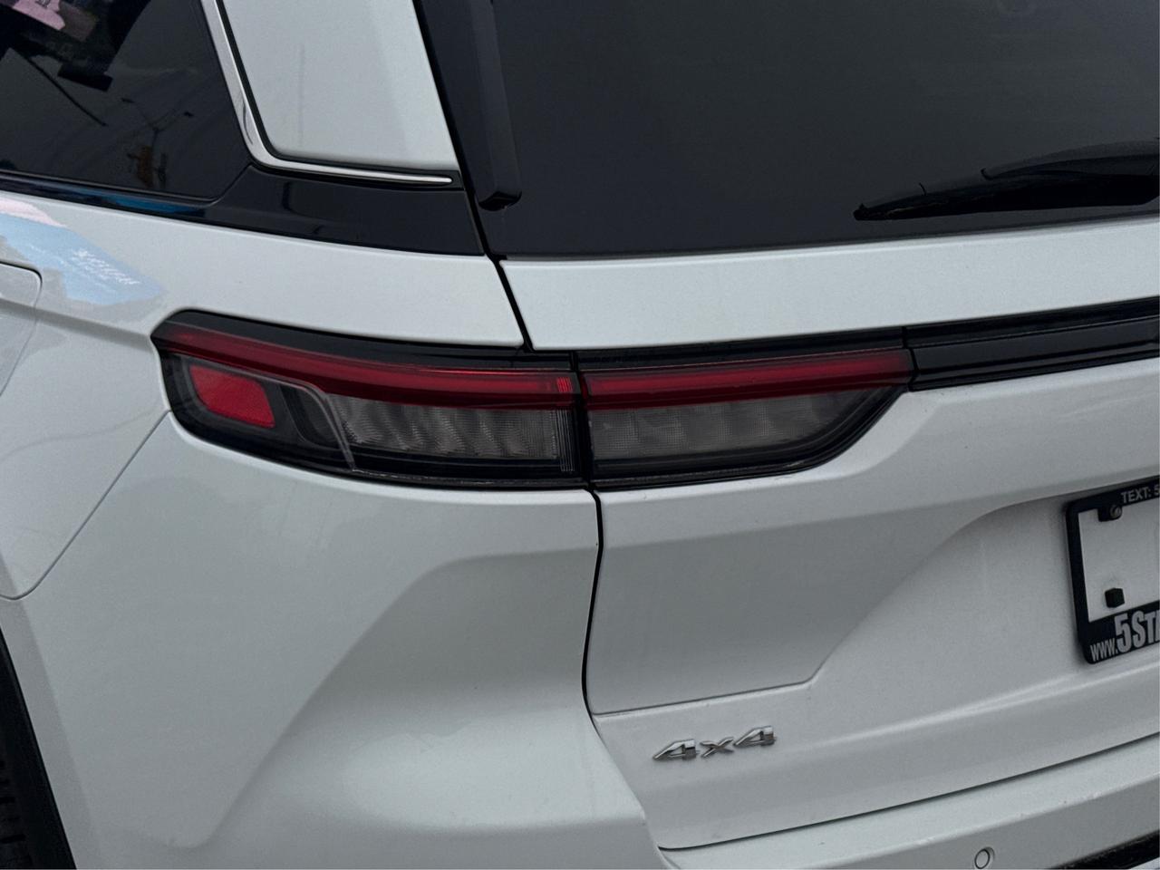 2023 Jeep Grand Cherokee NAV LEATHER HEATED SEATS! WE FINANCE ALL CREDIT! Photo