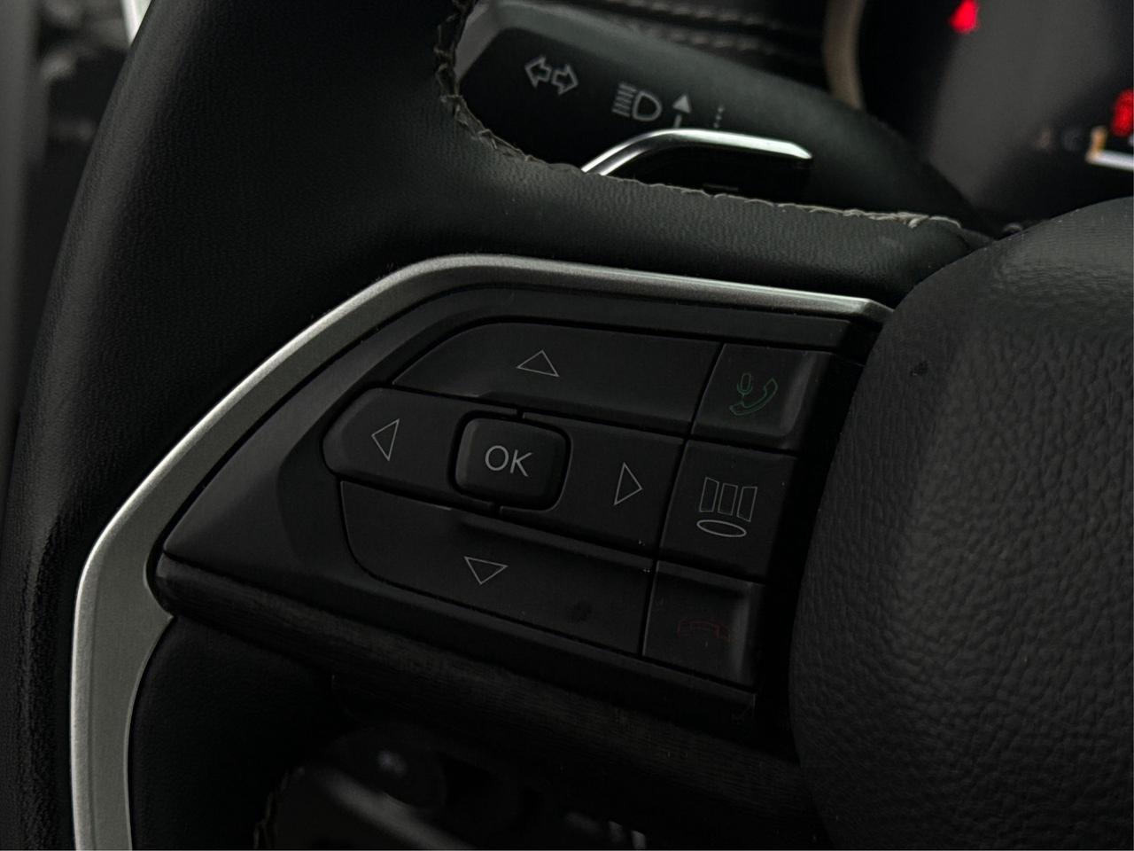 2023 Jeep Grand Cherokee NAV LEATHER HEATED SEATS! WE FINANCE ALL CREDIT! Photo