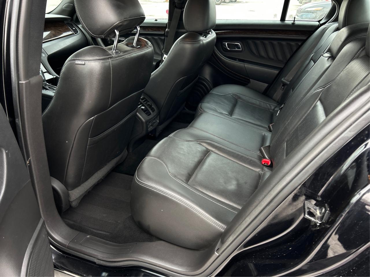 2016 Ford Taurus Limited AWD LEATHER NAV ROOF WE FINANCE ALL CREDIT Photo