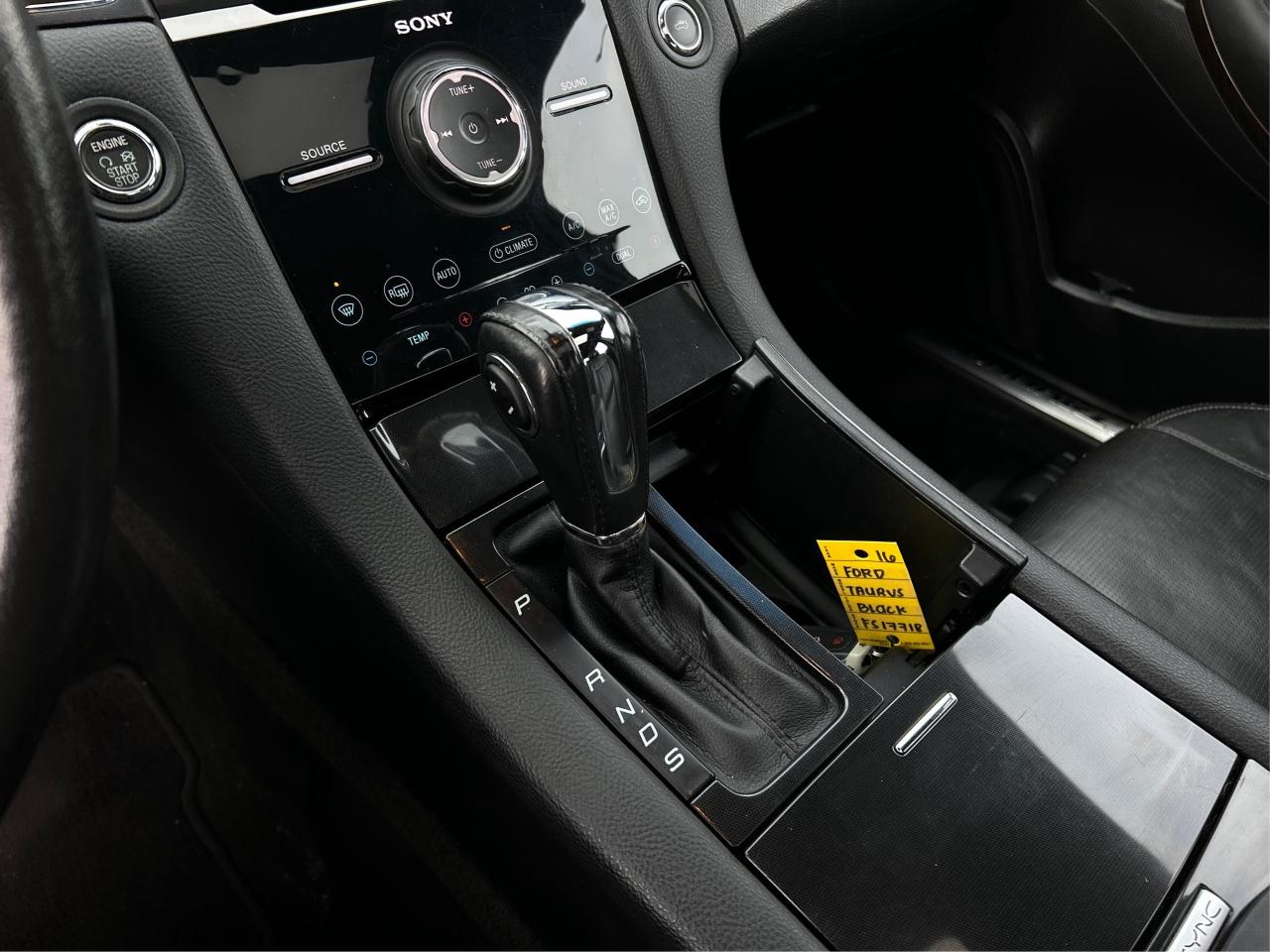 2016 Ford Taurus Limited AWD LEATHER NAV ROOF WE FINANCE ALL CREDIT Photo