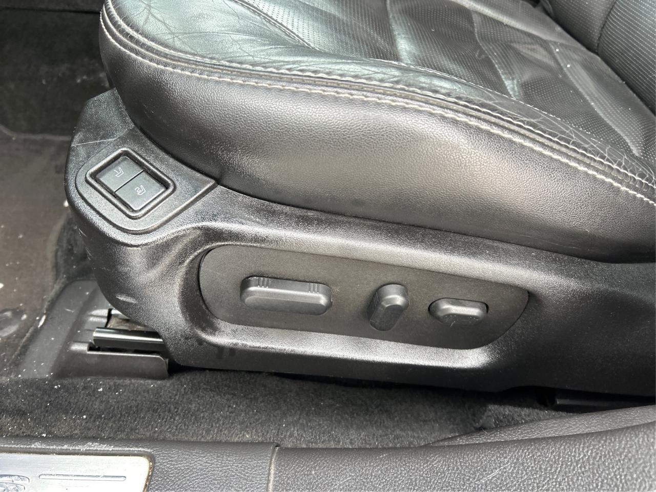 2016 Ford Taurus Limited AWD LEATHER NAV ROOF WE FINANCE ALL CREDIT Photo