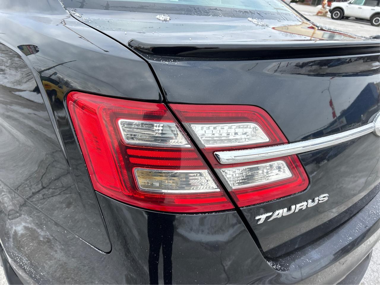 2016 Ford Taurus Limited AWD LEATHER NAV ROOF WE FINANCE ALL CREDIT Photo