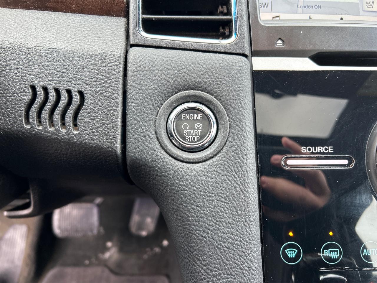 2016 Ford Taurus Limited AWD LEATHER NAV ROOF WE FINANCE ALL CREDIT Photo