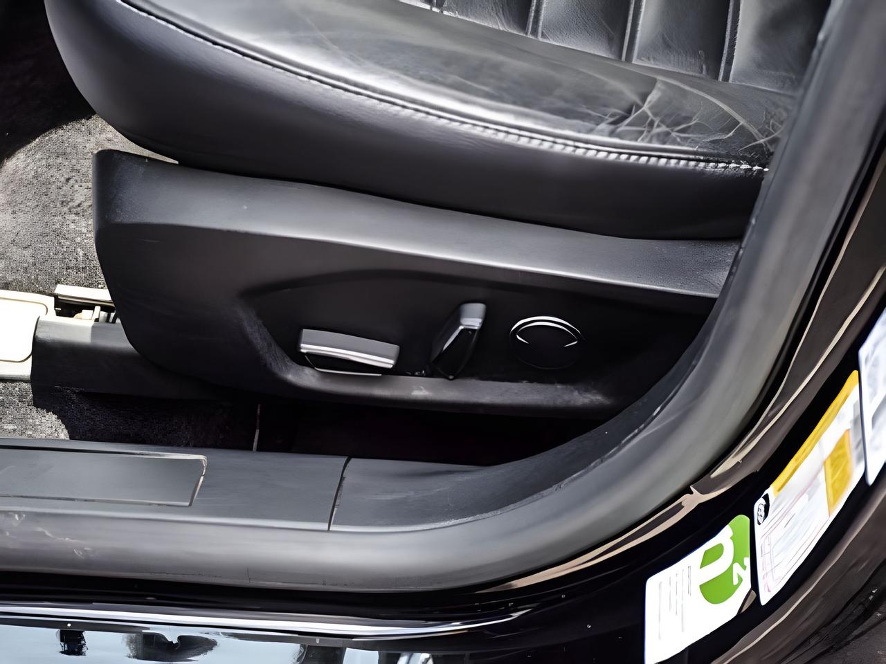 2017 Ford Fusion AWD NAV LEATHER ROOF LOADED WE FINANCE ALL CREDIT Photo