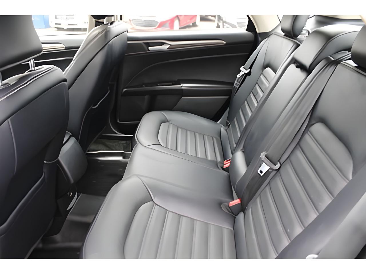 2018 Ford Fusion LEATHER SUNROOF LOADED WE FINANCE ALL CREDIT Photo