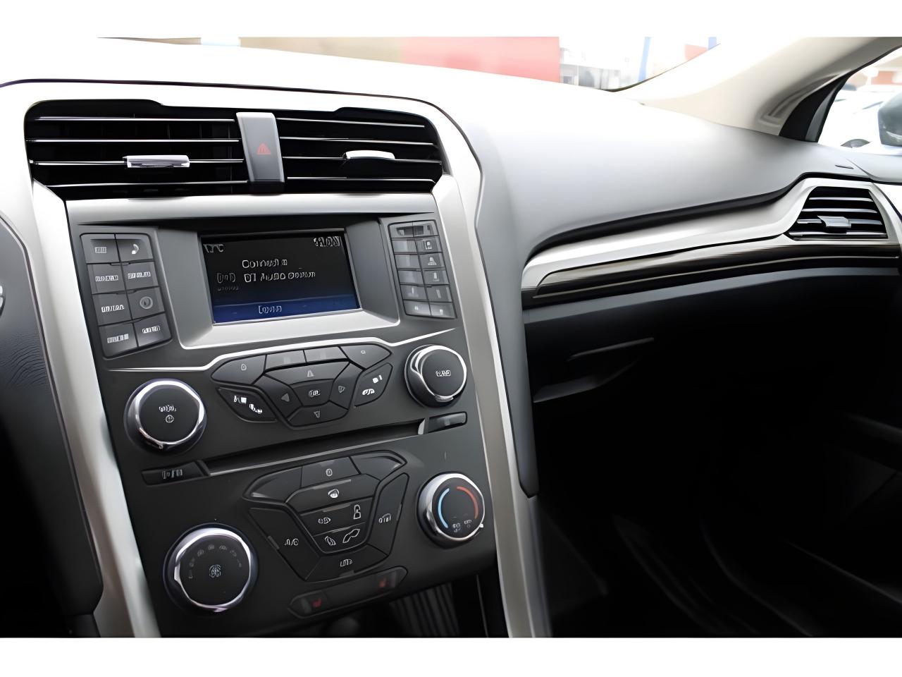 2018 Ford Fusion LEATHER SUNROOF LOADED WE FINANCE ALL CREDIT Photo