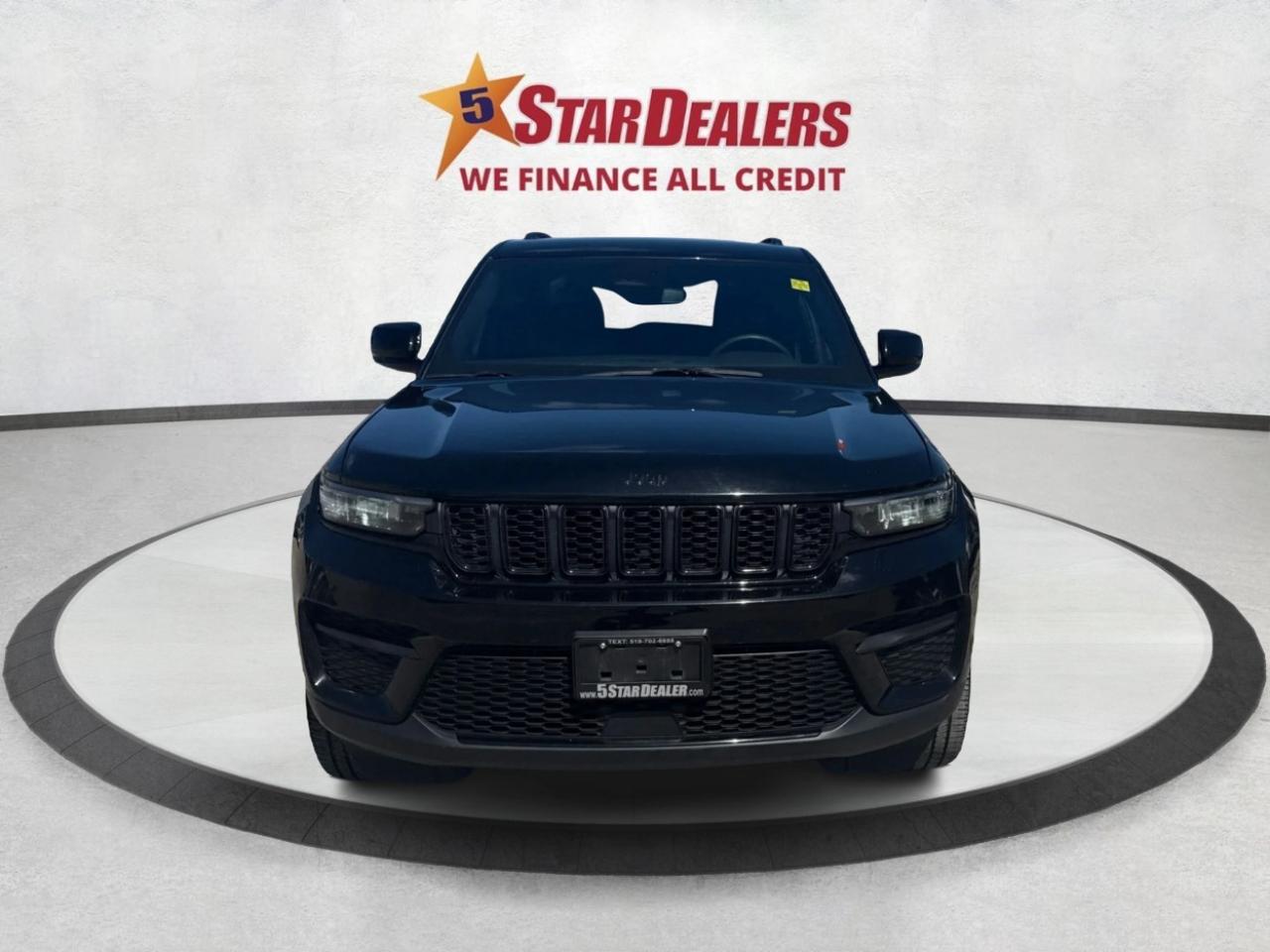 2023 Jeep Grand Cherokee LEATHER SUEDE HEATED SEATS LOADED WE FINANCE ALL! Photo