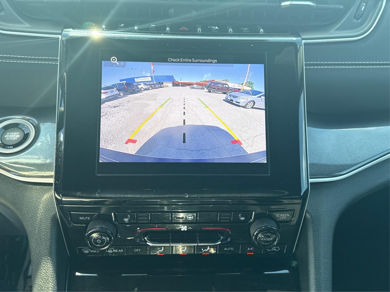 2023 Jeep Grand Cherokee LEATHER SUEDE HEATED SEATS LOADED WE FINANCE ALL! Photo