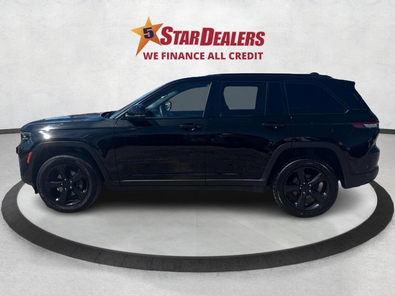 2023 Jeep Grand Cherokee LEATHER SUEDE HEATED SEATS LOADED WE FINANCE ALL! Photo