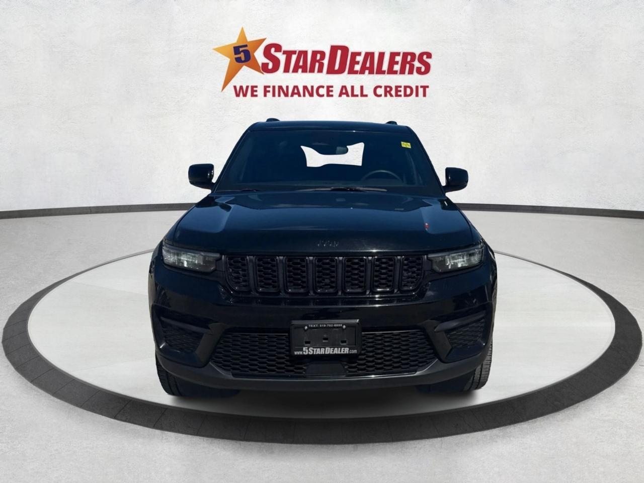 2023 Jeep Grand Cherokee LEATHER SUEDE HEATED SEATS LOADED WE FINANCE ALL! Photo