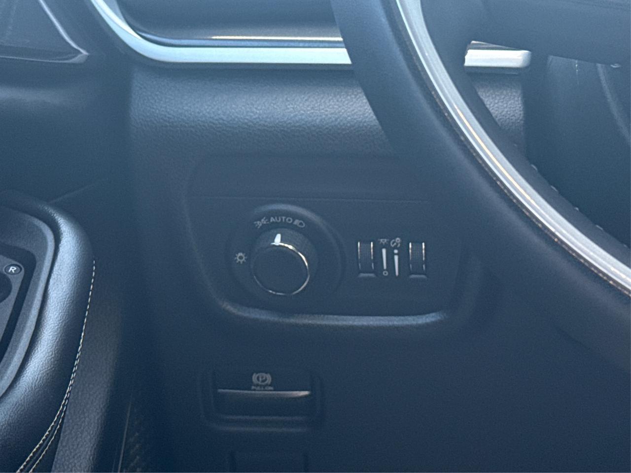 2023 Jeep Grand Cherokee LEATHER SUEDE HEATED SEATS LOADED WE FINANCE ALL! Photo