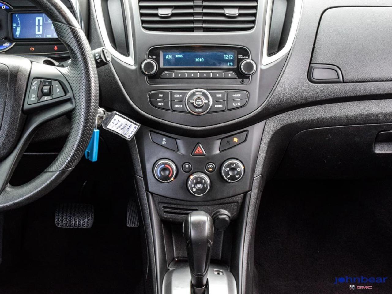 2015 Chevrolet Trax LS Photo