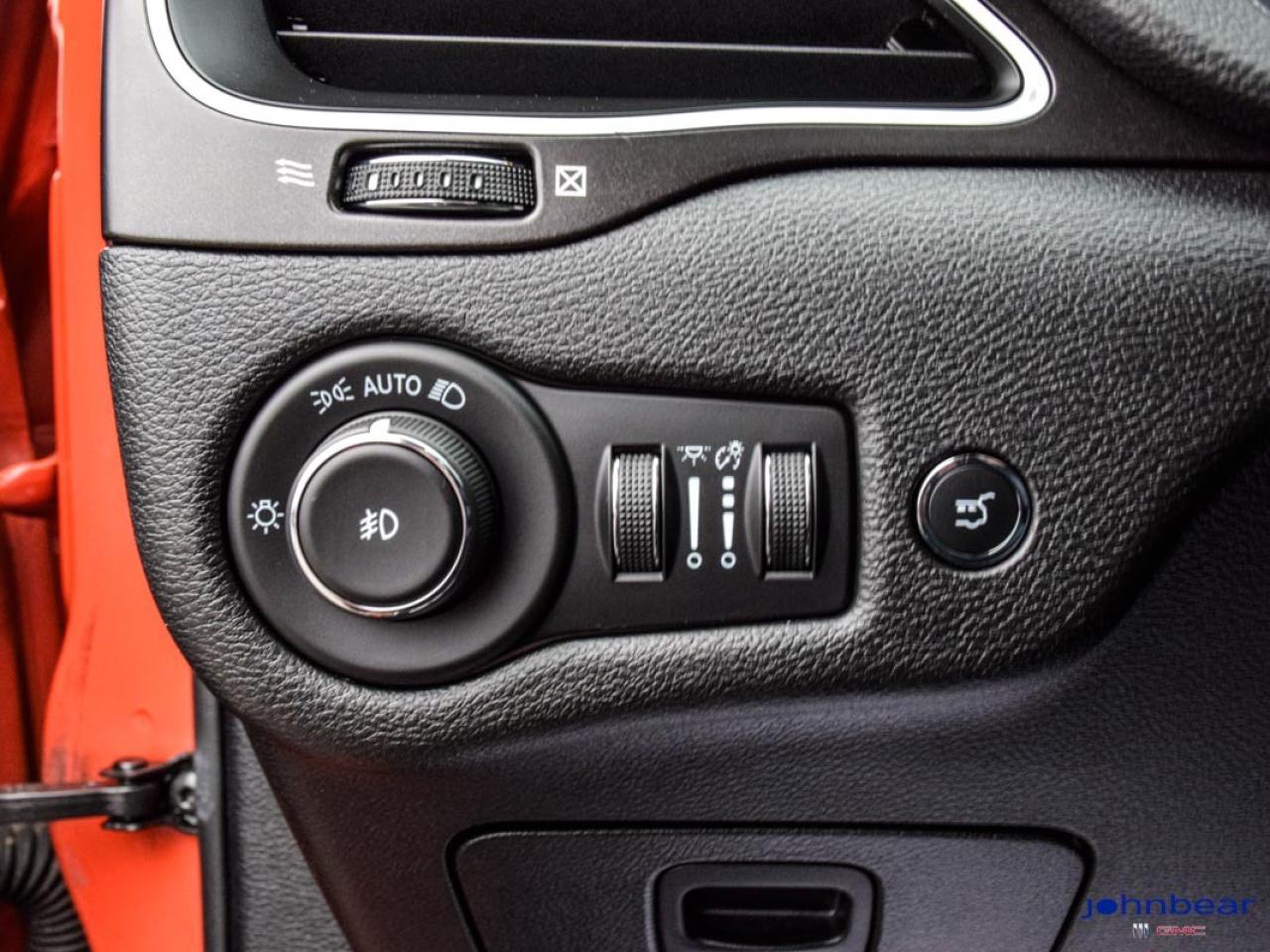 2021 Jeep Cherokee Trailhawk Elite Photo