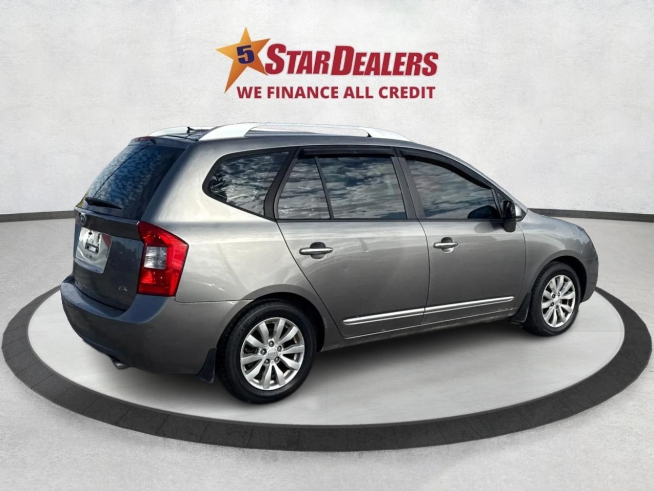 2016 Dodge Grand Caravan V6 LEATHER CLEAN! WE FINANCE ALL CREDIT! Photo