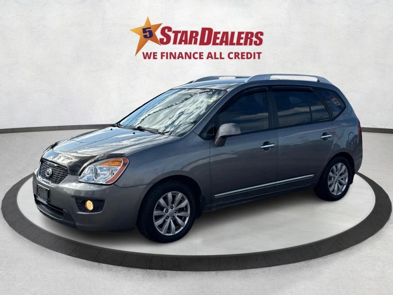 2016 Dodge Grand Caravan V6 LEATHER CLEAN! WE FINANCE ALL CREDIT! Photo